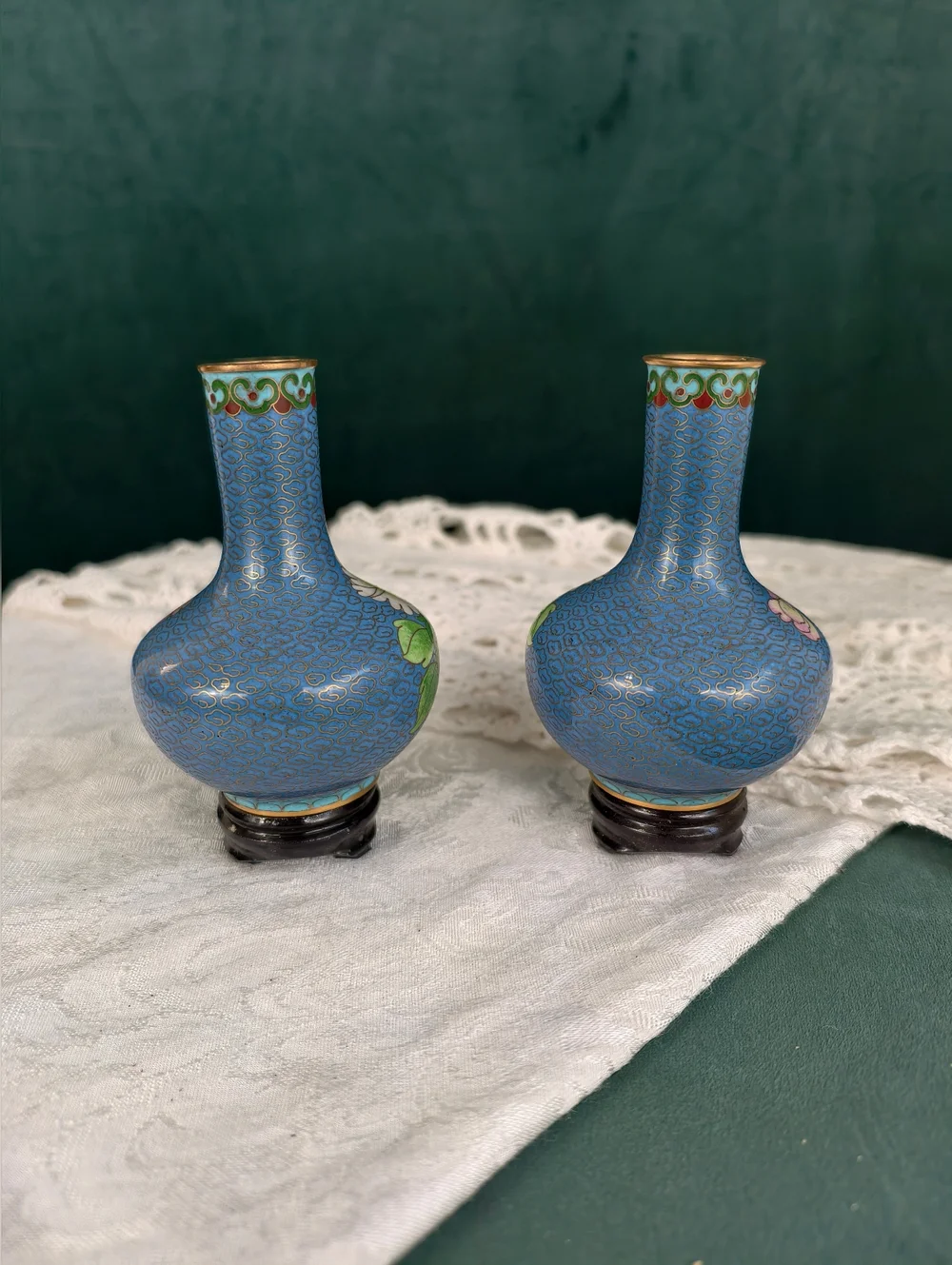 Vintage Blue Small Floral Enamel Cloisonné Vase Pair - Picture 7 of 7